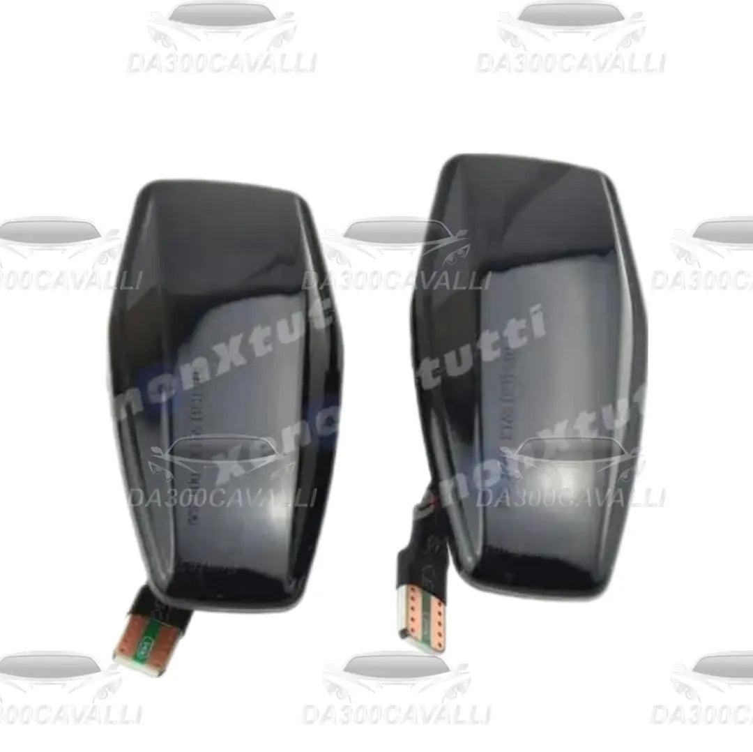 Coppia luci LED dinamiche nere per specchietti Hyundai i10, ricambio tuning Da300Cavalli