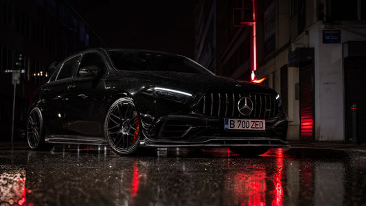 Mercedes-Benz A45 AMG W177 tuning carbonio appendici aerodinamiche notte