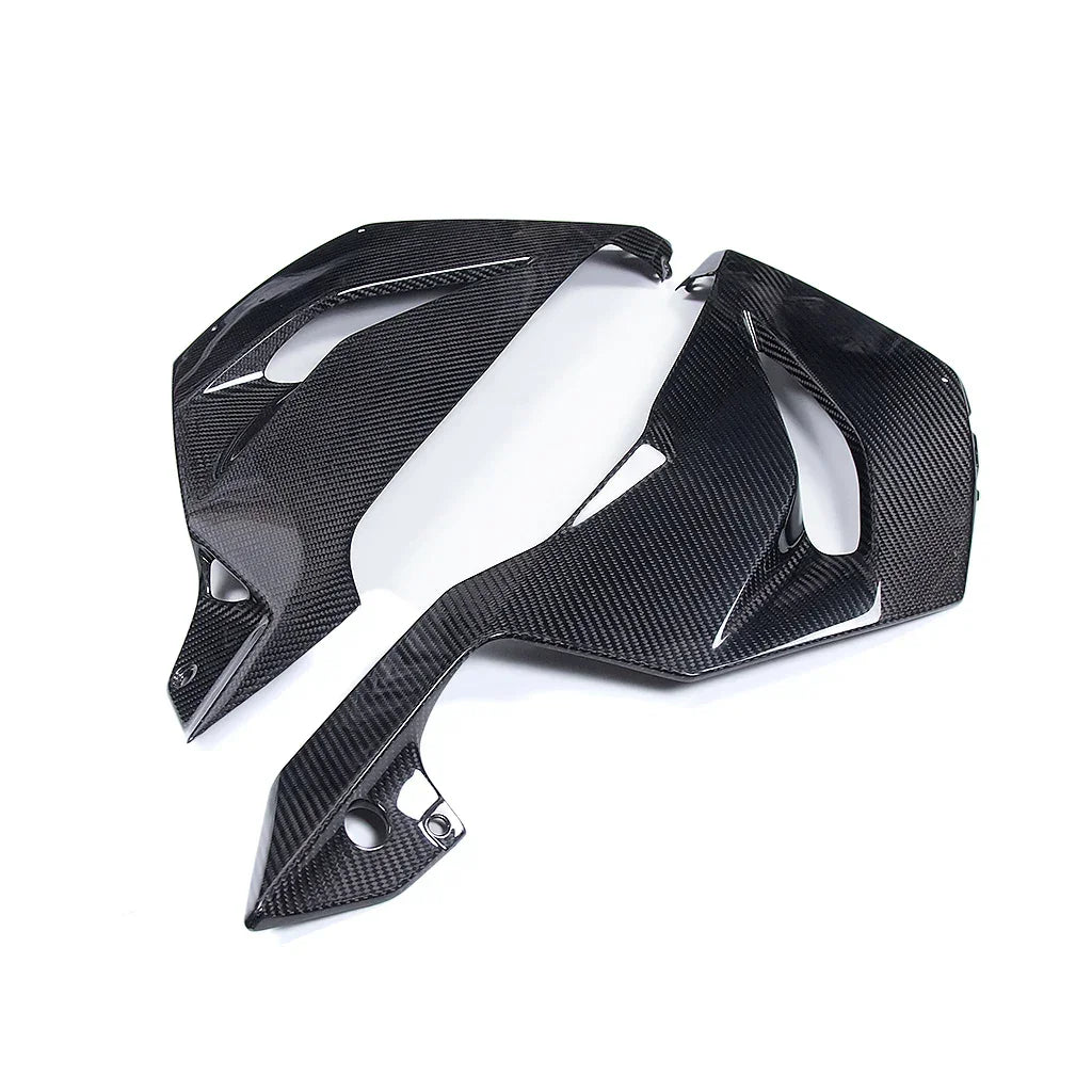 Coppia carene moto in fibra di carbonio tuning, accessori Da300Cavalli, fondo bianco