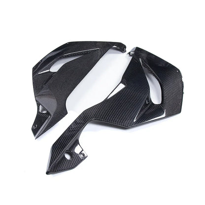 Coppia carene moto in fibra di carbonio tuning, accessori Da300Cavalli, fondo bianco