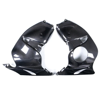 Carene moto in fibra di carbonio, ricambio tuning Da300Cavalli, foto su sfondo bianco.