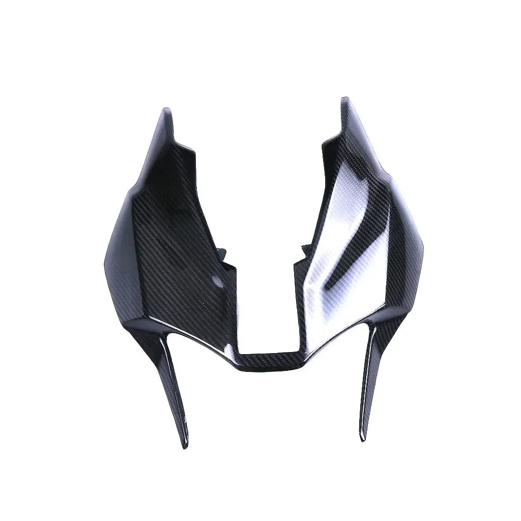 Carena moto in carbonio lucido, ricambio tuning Da300Cavalli, sfondo bianco.