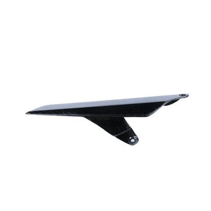 Paracatena in carbonio per moto, accessorio tuning Da300Cavalli, sfondo bianco