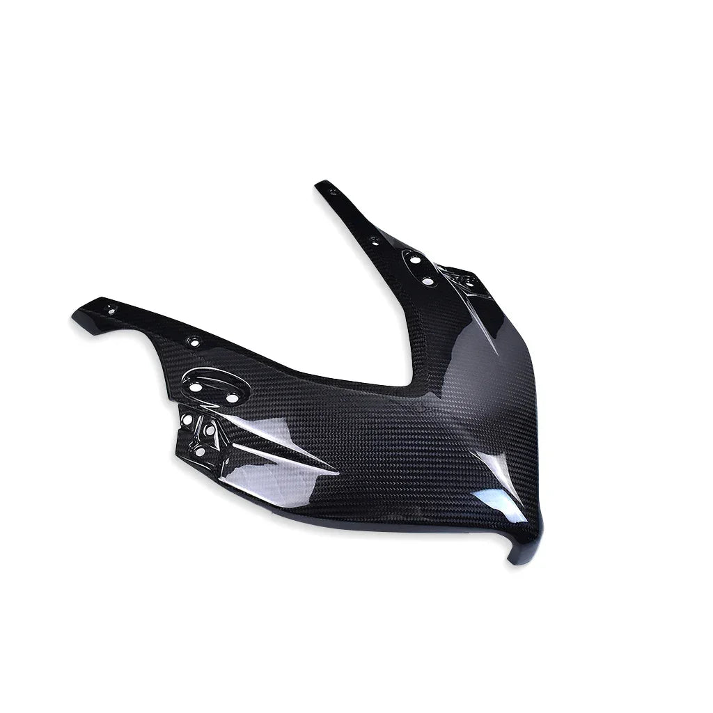 Carena anteriore in carbonio per moto, accessorio tuning Da300Cavalli su fondo bianco