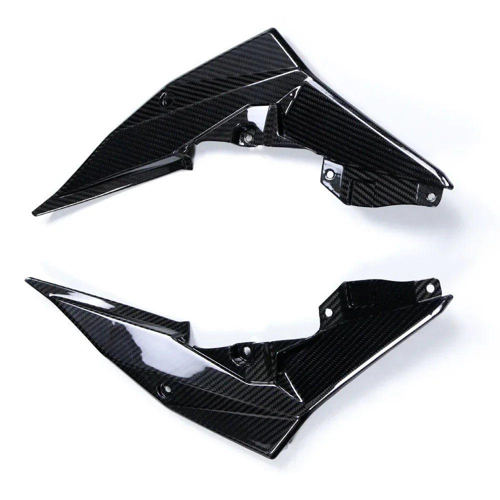 Carene laterali moto in carbonio lucido per tuning, accessorio Da300Cavalli
