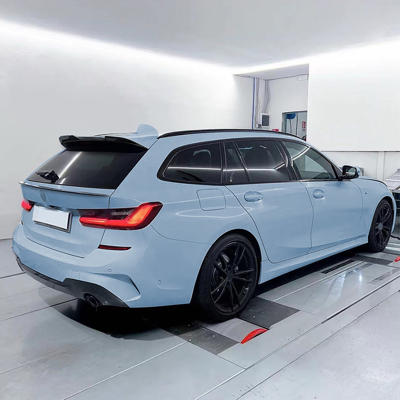 Spoiler da baule per BMW Serie 3 G21 – Simoni Racing – foto 4