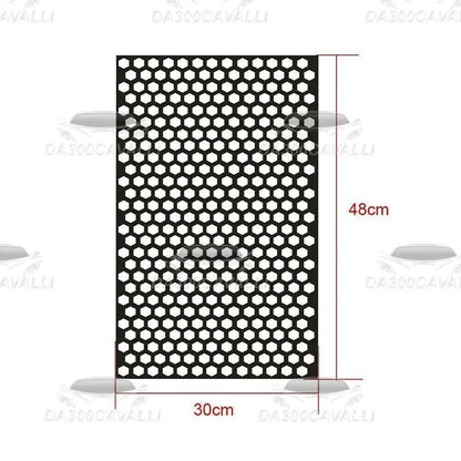 Adesivo nido d’ape fari auto 30x48cm da300cavalli tuning, sfondo bianco con misure evidenziate.