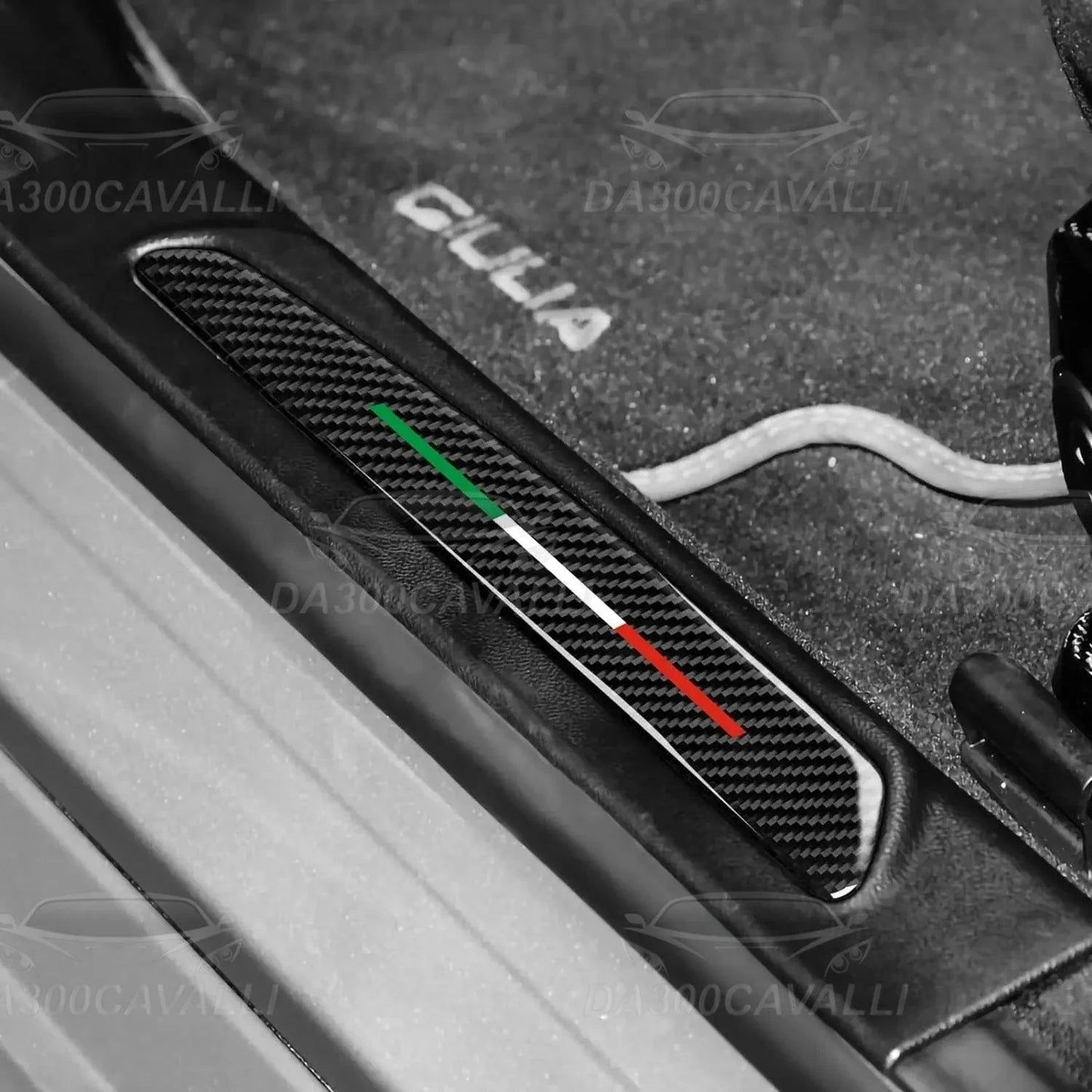 battitacco-porte-anteriori-alfa-romeo-giulia-fibra-di-carbonio-2016-2023-da300cavalli-2 - Da300Cavalli