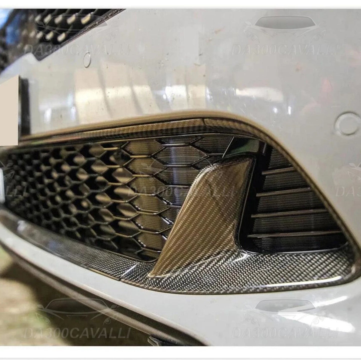 contorno-griglia-bassa-frontale-kia-stinger-gt-ex-hatchback-2018-2023-fibra-di-carbonio-da300cavalli-4 - Da300Cavalli