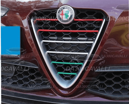 Copertura griglia frontale Alfa Romeo Giulia e Stelvio con inserti rossi e verdi, tuning Da300Cavalli.