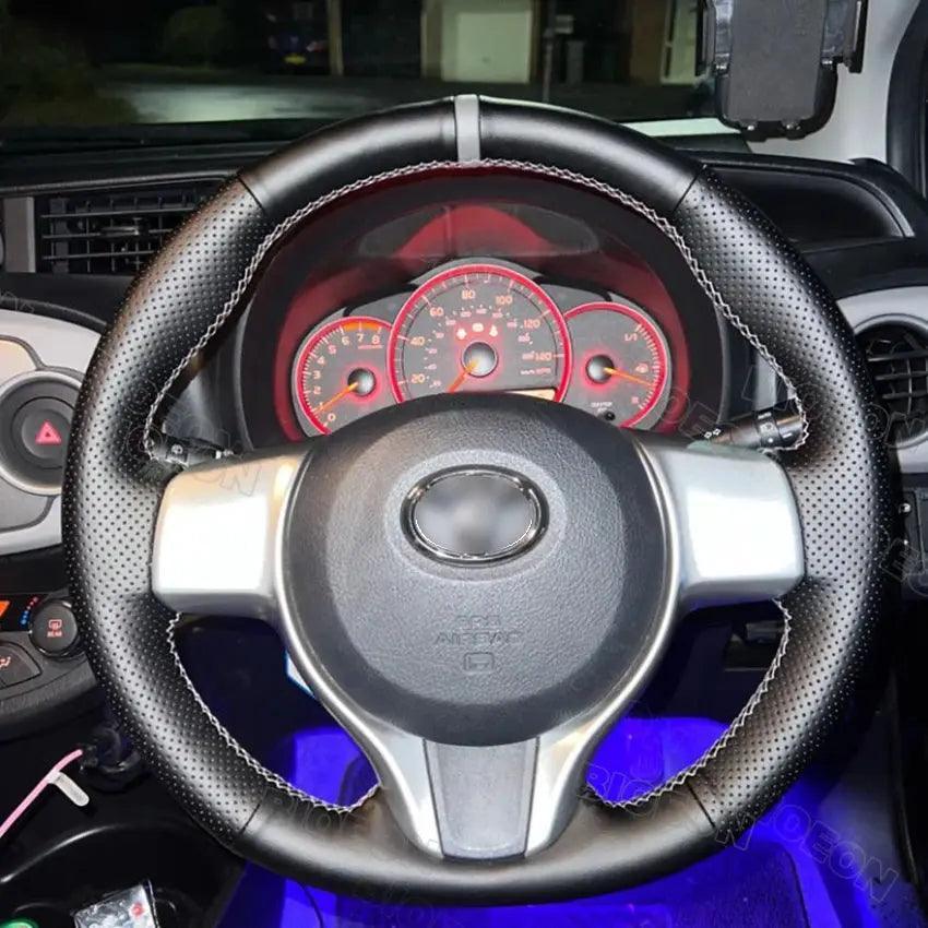 coprivolante-pretagliato-in-pelle-toyota-yaris-2010-2016-da300cavalli-3 - Da300Cavalli