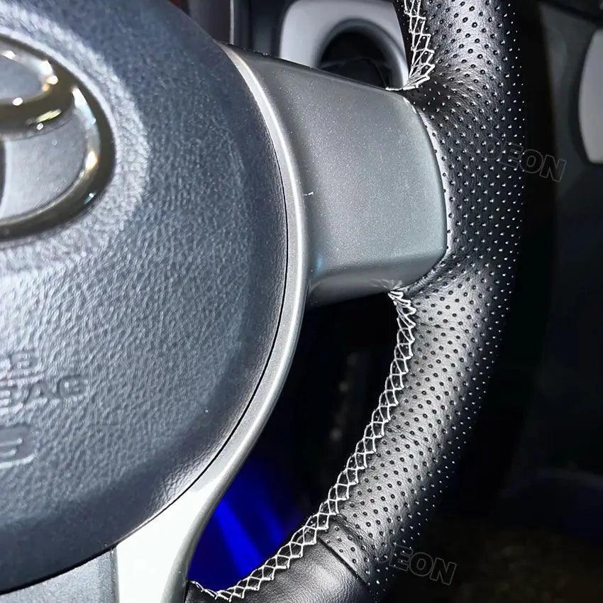 coprivolante-pretagliato-in-pelle-toyota-yaris-2010-2016-da300cavalli-4 - Da300Cavalli