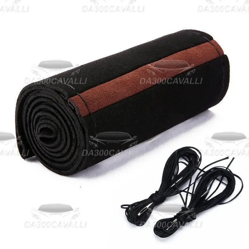 Copri volante in alcantara nero e marrone con anello da 38cm, accessorio auto tuning DA300Cavalli.