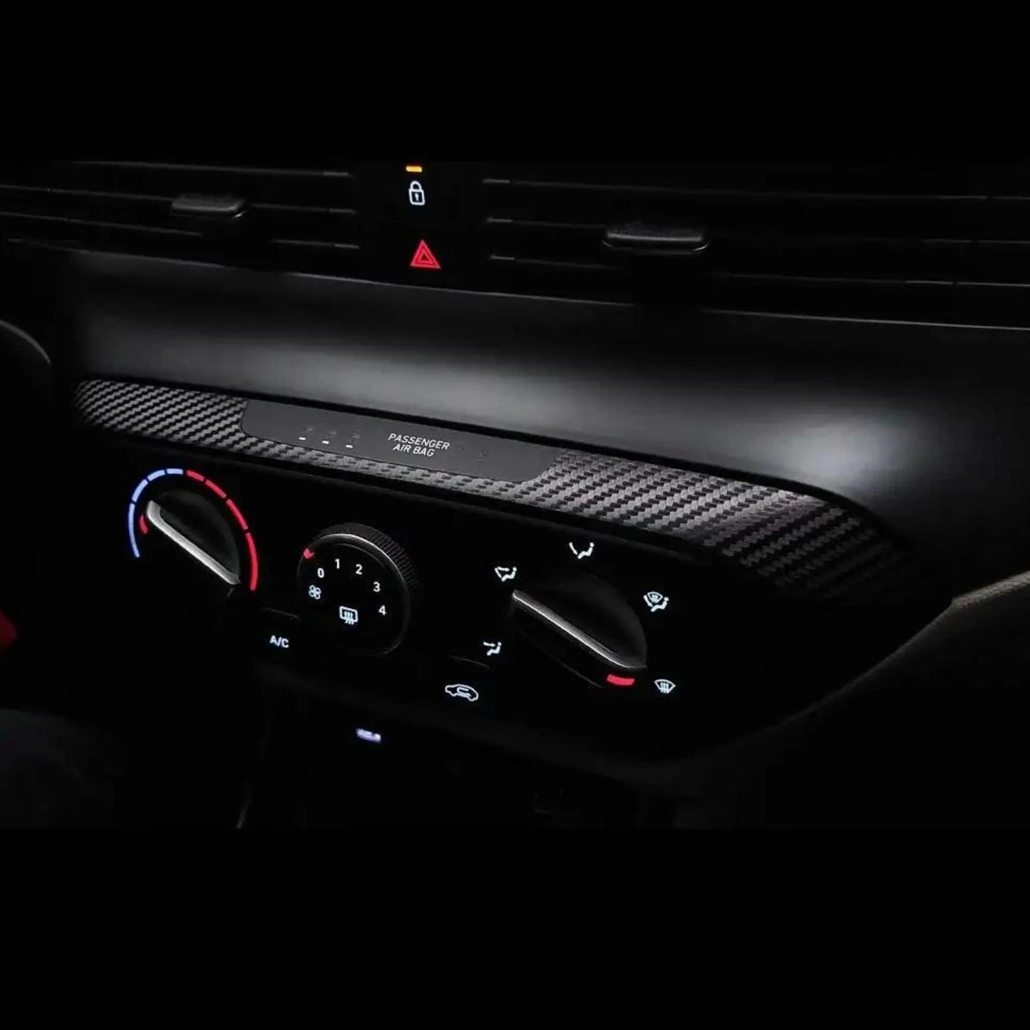 cover-pulsantiera-finestrini-comandi-aria-hyundai-i20-fibra-di-carbonio-da300cavalli-3 - Da300Cavalli