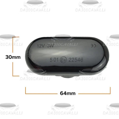 Indicatore direzione LED Nissan nero 12V 3W, dimensioni 64x30mm, tuning Da300Cavalli.
