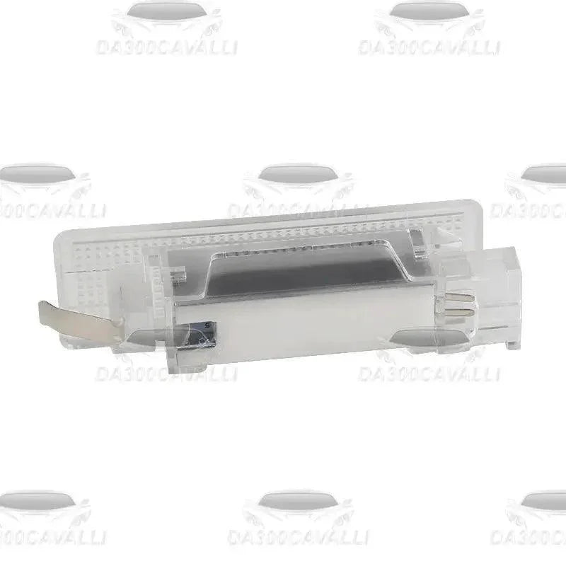 luci-led-sottoporta-cassetto-porta-oggetti-e-portabagagli-vw-golf-scirocco-touran-passat-da300cavalli-3 - Da300Cavalli