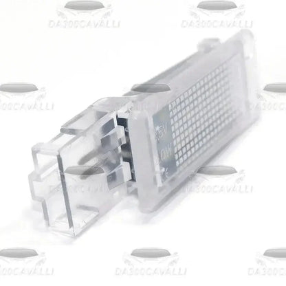 luci-sottoporta-cassetto-porta-oggetti-e-portabagagli-led-volkswagen-polo-da300cavalli-1 - Da300Cavalli