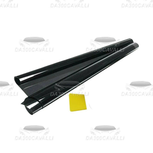 Pellicola oscuramento vetri auto Da300Cavalli con spatola gialla per tuning e personalizzazione.