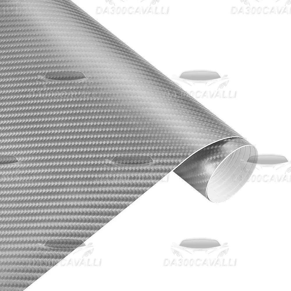 Pellicola wrap 4D fibra di carbonio auto tuning, dettaglio texture su Da300Cavalli.