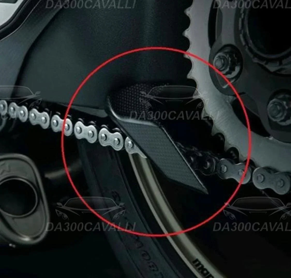 protezione-paracatena-fibra-di-carbonio-ducati-panigale-v4-da300cavalli-3 - Da300Cavalli