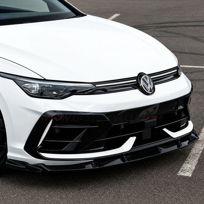 Splitter 3 pezzi nero lucido montato su Volkswagen Golf 8.5 R dal 2024, vista frontale