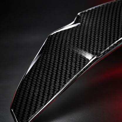 Dettaglio della trama in carbonio dello spoiler Audi A5 Coupé