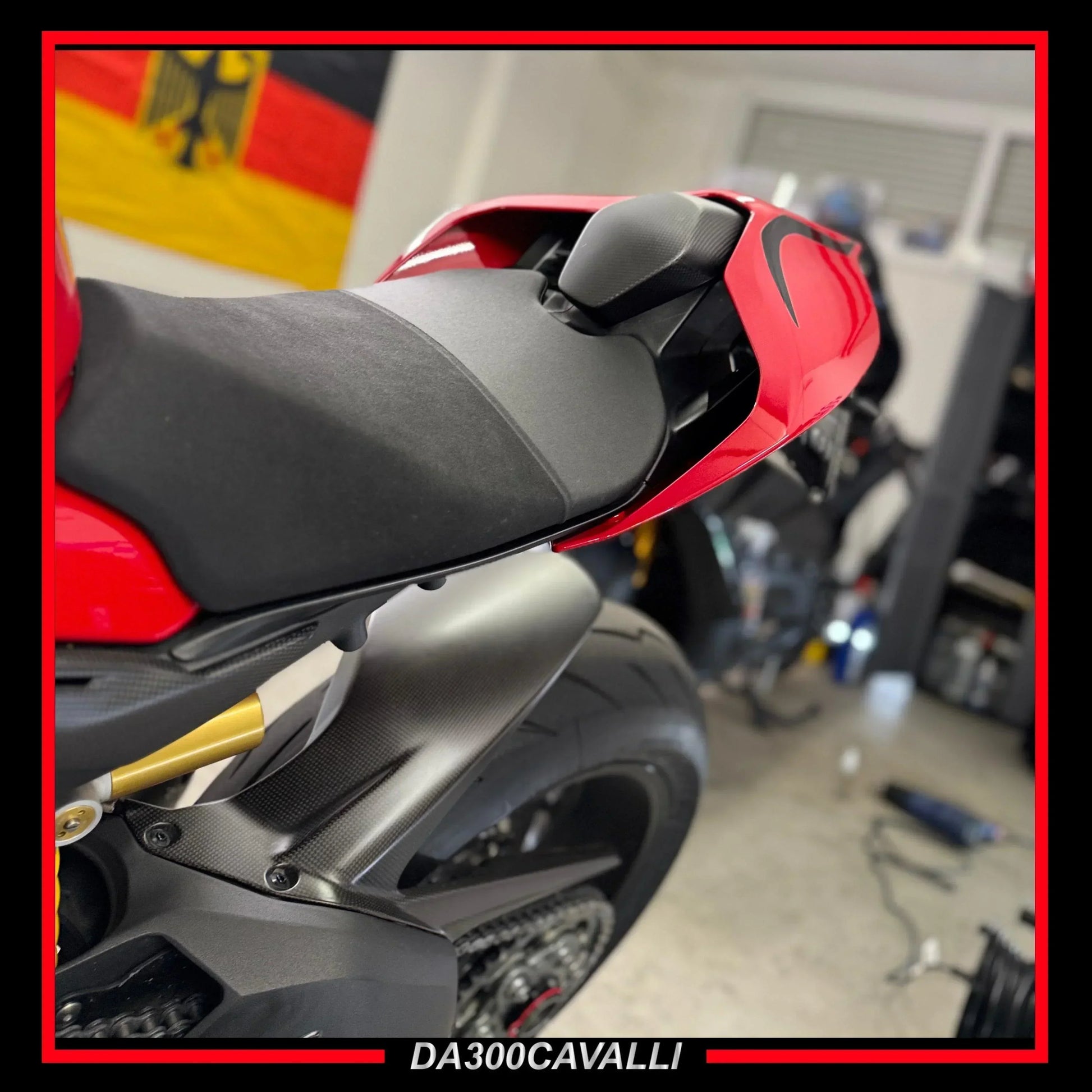 tampone-sella-ducati-panigale-v2-v4-v4s-v4r-streetifnight-v4s-v2-da300cavalli-8 - Da300Cavalli