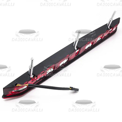 Terzo stop LED posteriore per BMW Z4 E85 2003-2008 su sfondo bianco, ricambio tuning Da300Cavalli.