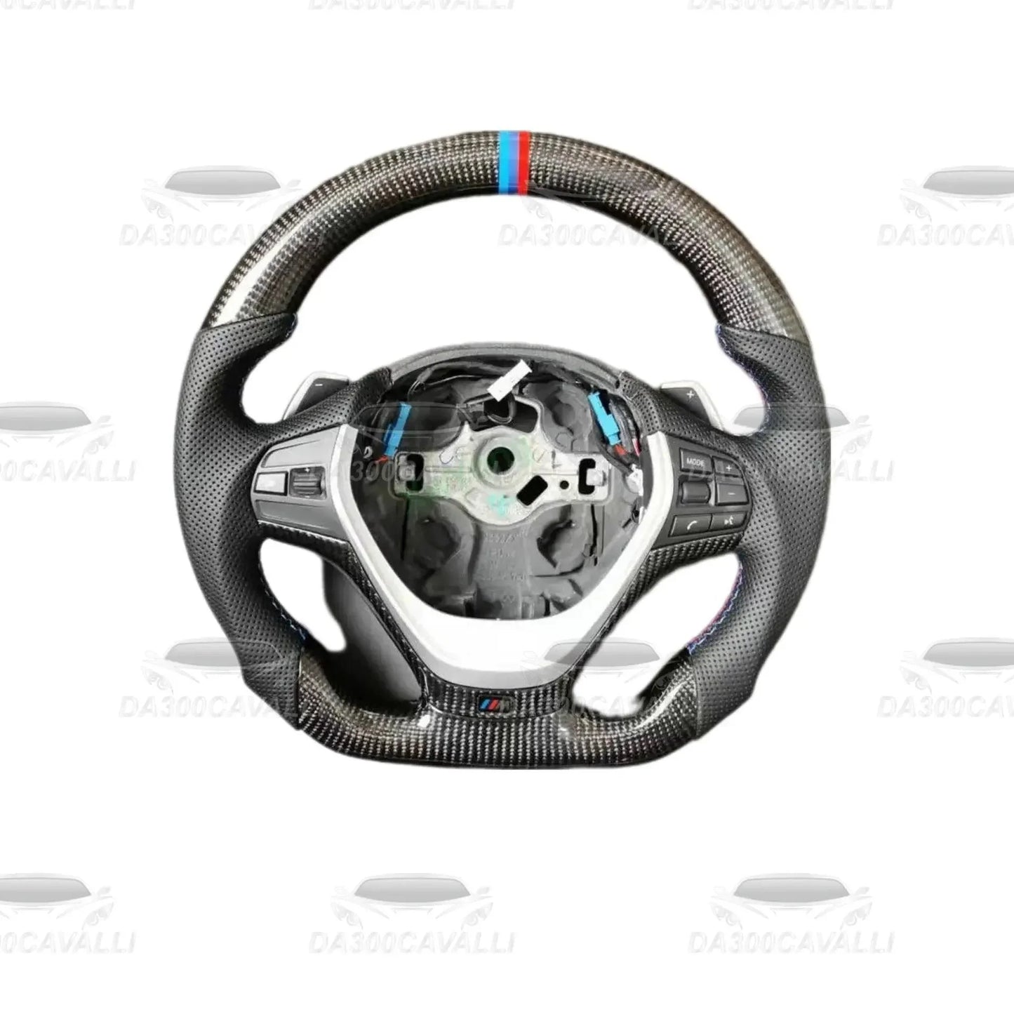 volante-fibra-di-carbonio-bmw-f30-f35-f20-f22-f32-320-325-328-328-335-da300cavalli-4 - Da300Cavalli